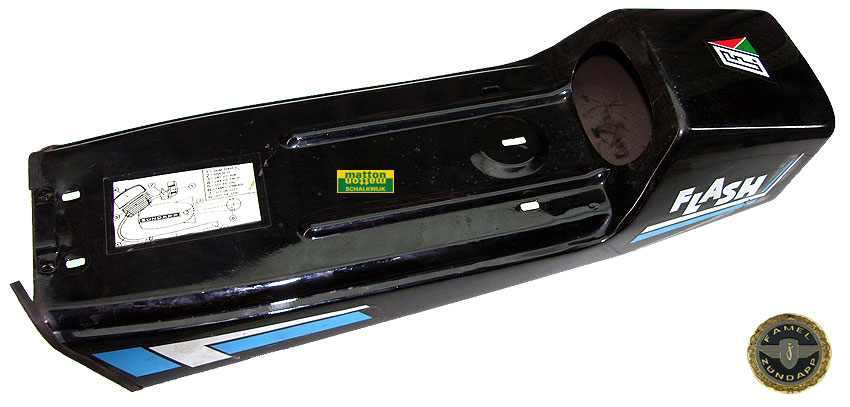 8600888 Buddy onderplaat zwart Zundapp Famel Flash 8600888 Buddy onderplaat zwart Zundapp Famel Flash